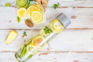 Infused-Water-Rezepte_ Wasser mit Geschmack selber machen – WOMZ